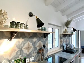 Fridge, oven, stovetop, dishwasher - Dream home with sea views and heated pool & large terrace in the olive grove (Pontedassio)