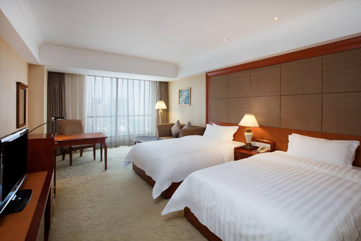 Kamar Bisnis, 2 Tempat Tidur Double | Brankas, tirai kedap cahaya, kedap suara, dan setrika/meja setrika