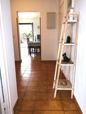 Interior - Grand T2 Avec Terrasse et Jardin (Hendaye)