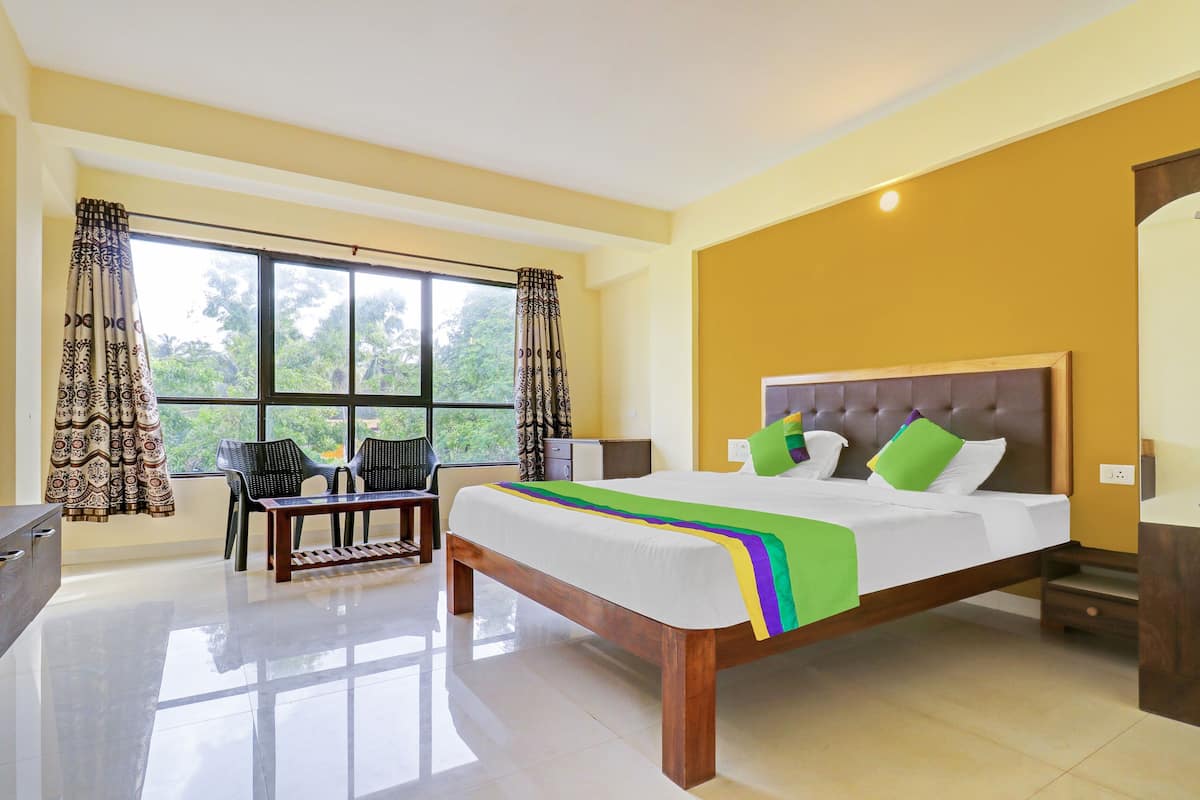 Standard Double Room | Individually furnished, desk, iron/ironing board, rollaway beds
