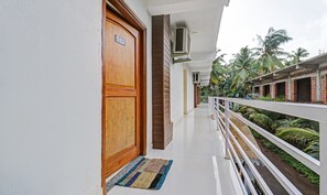 Standard Double Room | Balcony - Itsy Hotels Morjim Pride (Morjim)
