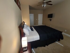 5 bedrooms, desk, iron/ironing board, free WiFi