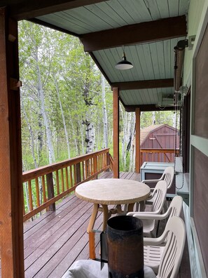 Outdoor dining - Huckleberry Hut | Cozy Fishing Cabin Near YNP (Island Park)