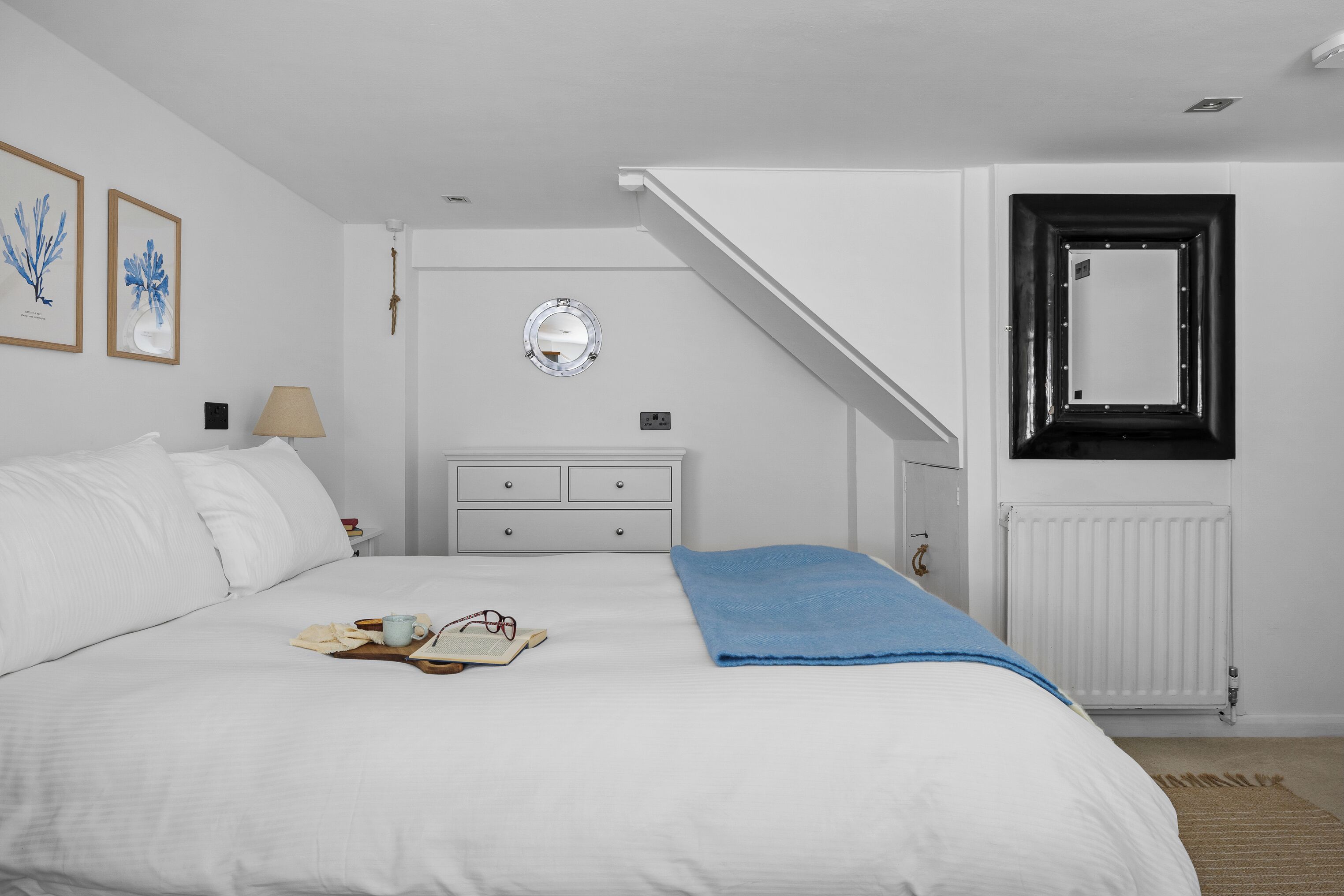 7 habitaciones, tabla de planchar con plancha y wifi gratis 