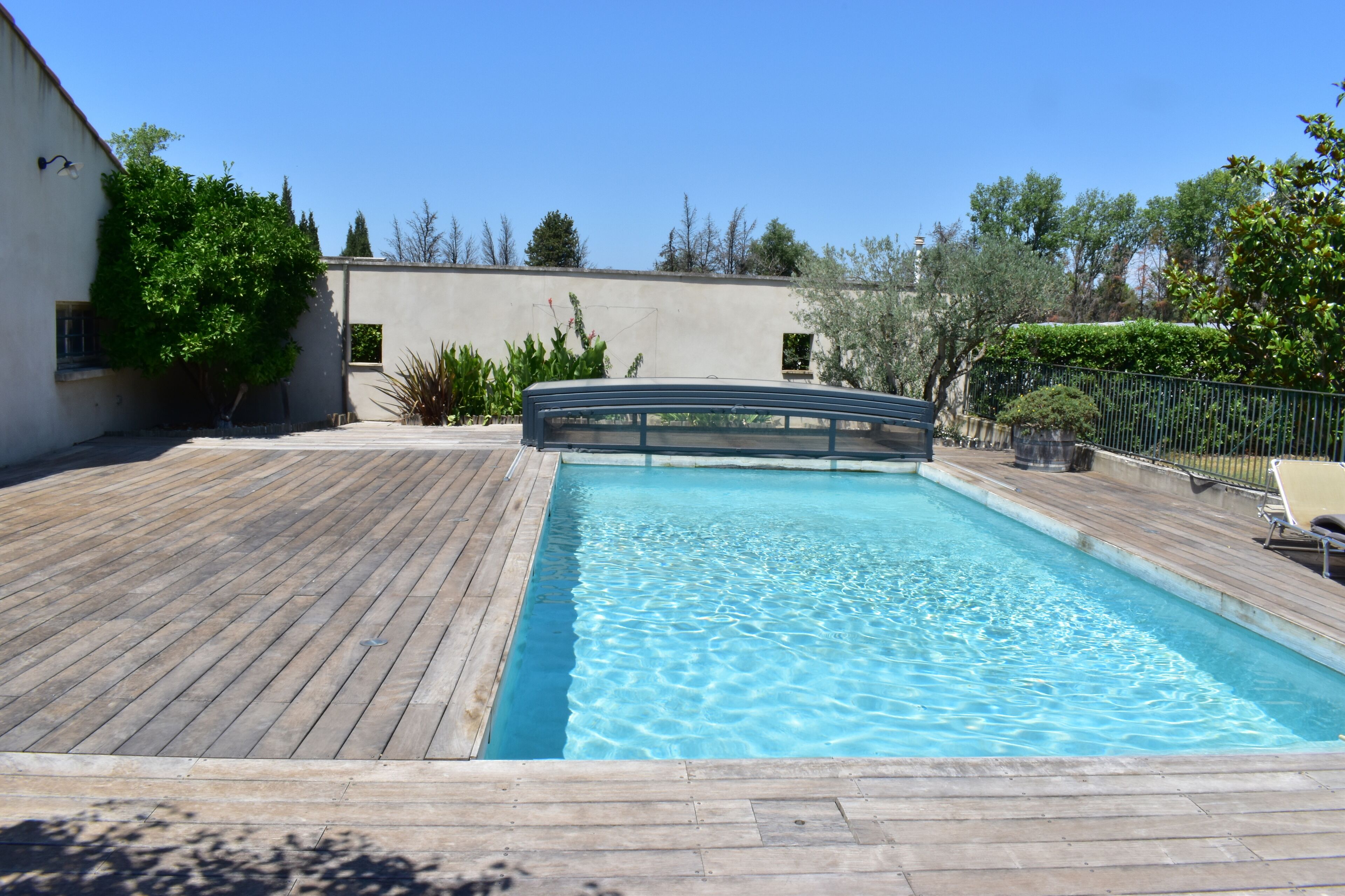 حمّام سباحة خارجي