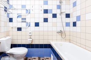 Bathroom - Podmoskovie - Hostel (Kaliningrad)