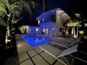 Et oppvarmet basseng