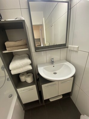 Duschwanne, Haartrockner