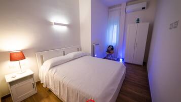 3 camere, ferro/asse da stiro, Wi-Fi gratuito, lenzuola