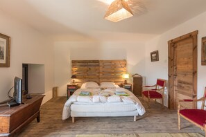 5 bedrooms, travel crib, WiFi, bed sheets - Incredible Chalet in the Southern Vosges (Alsace) (Lautenbach)