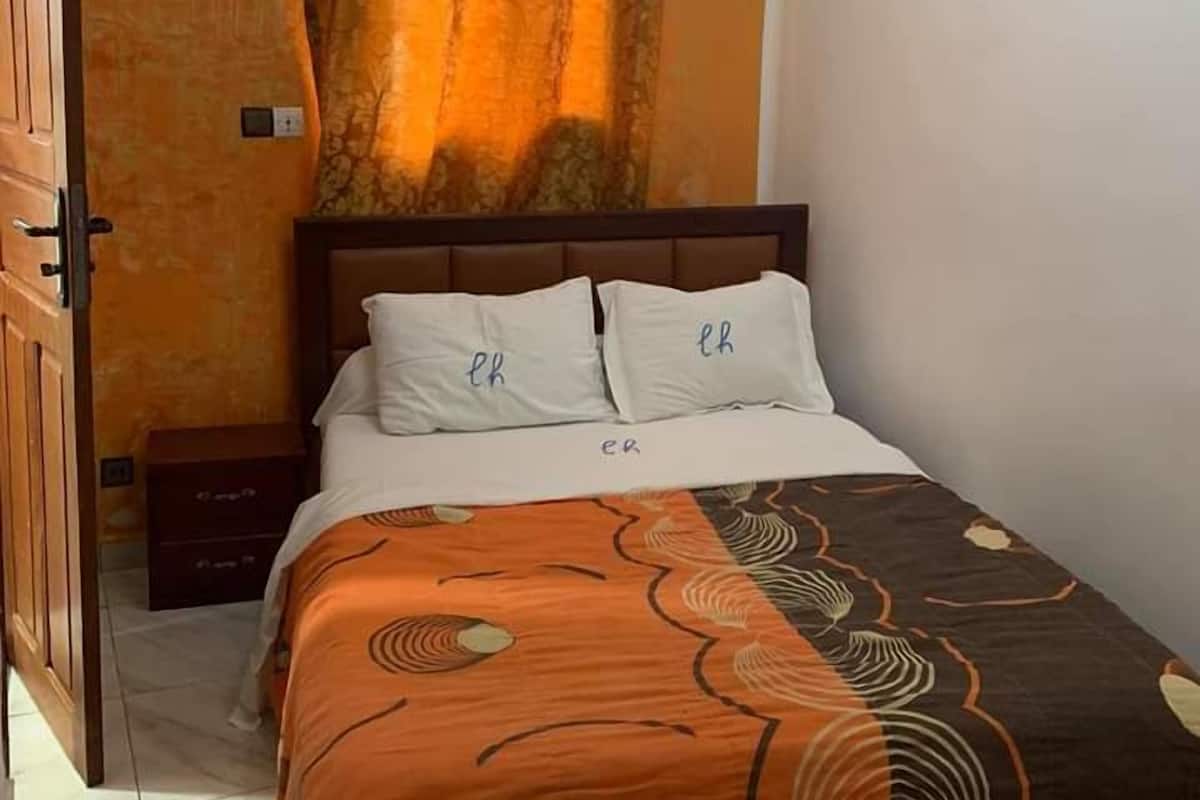 Comfort Apartment | Premium bedding, down comforters, Select Comfort beds, minibar