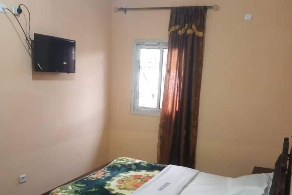 Comfort Room | Premium bedding, down comforters, Select Comfort beds, minibar
