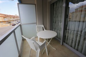 Outdoor dining - Apartamento Mallorca Inmomart (Benicarló)