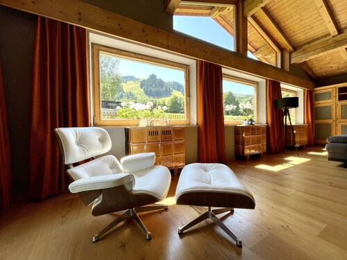 Kitzbühel Beach Chalet – first row in snow