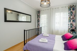 Standard-Apartment | 1 Schlafzimmer, Bügeleisen/Bügelbrett, kostenloses WLAN, Bettwäsche