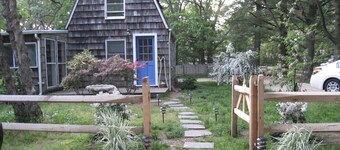 Adorable Amagansett Cottage, Walk to Town or Beach