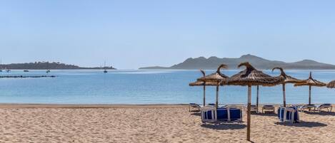 Beach nearby, beach towels