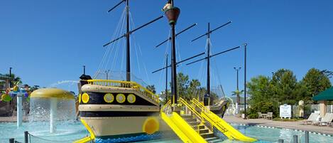 Piscina coperta, piscina all'aperto