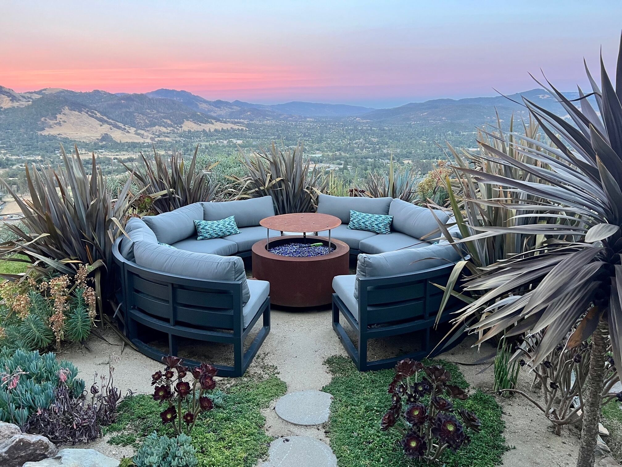 Modern Hilltop Oasis with the Best Mountain Views, Sunken Hot Tub & Sauna