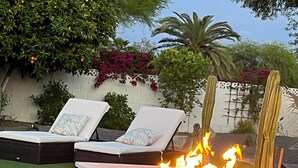 Outdoor pool - Resort Living near Kierland and Mayo Clinic  (Scottsdale)