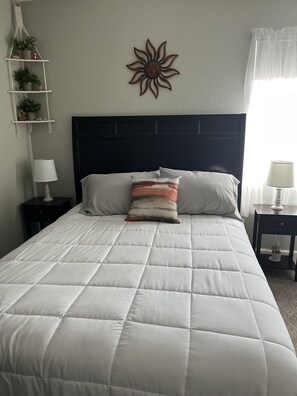 4 habitaciones, tabla de planchar con plancha y wifi gratis 