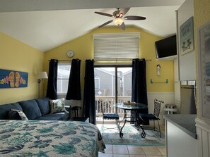 Living area - Come and Relax at Paradise Found! (HATTERAS)