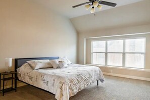 5 bedrooms, iron/ironing board, free WiFi, bed sheets