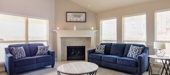 Beautiful 5BD/3BA Near BLD/Waterpark/AT&T Stadium