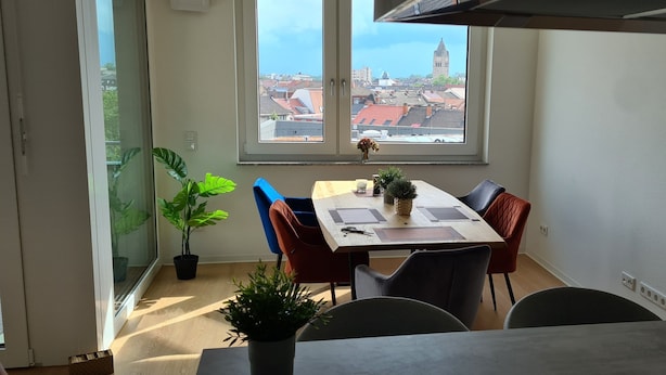 Apartamento conforto, acessível, banheiro privativo | Restaurante