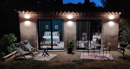 In the calm of green Provence<br>3 ***