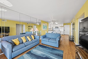 Flat-screen TV, DVD player - Raintree Villas 1G-2BR/2BA Oceanfront condo in Cherry Grove (North Myrtle Beach)