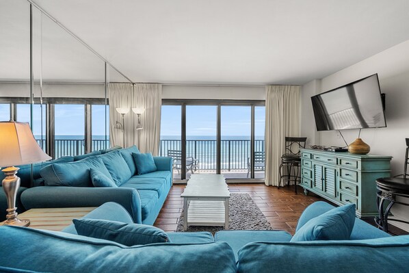 テレビ、DVD プレーヤー