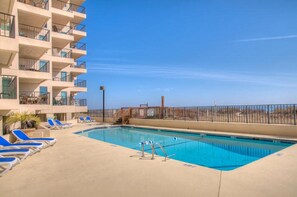 Piscina a l'aire lliure