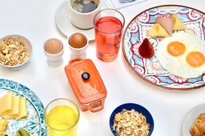 뷔페 아침 식사