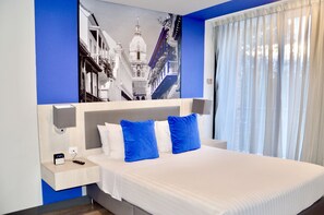 Chambre Standard | Coffre-fort, ameublement unique, rideaux d’obscurcissement