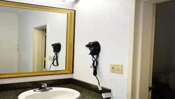 Shower, jetted bath, hair dryer