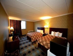 1 bedroom, iron/ironing board, free WiFi, wheelchair access - Deluxe Room, Two Queen Beds (Somerset)