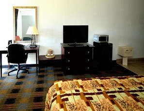 1 bedroom, iron/ironing board, free WiFi, wheelchair access - DELUXE ROOM, KING BED (Somerset)