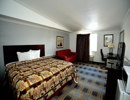 DELUXE ROOM, KING BED
