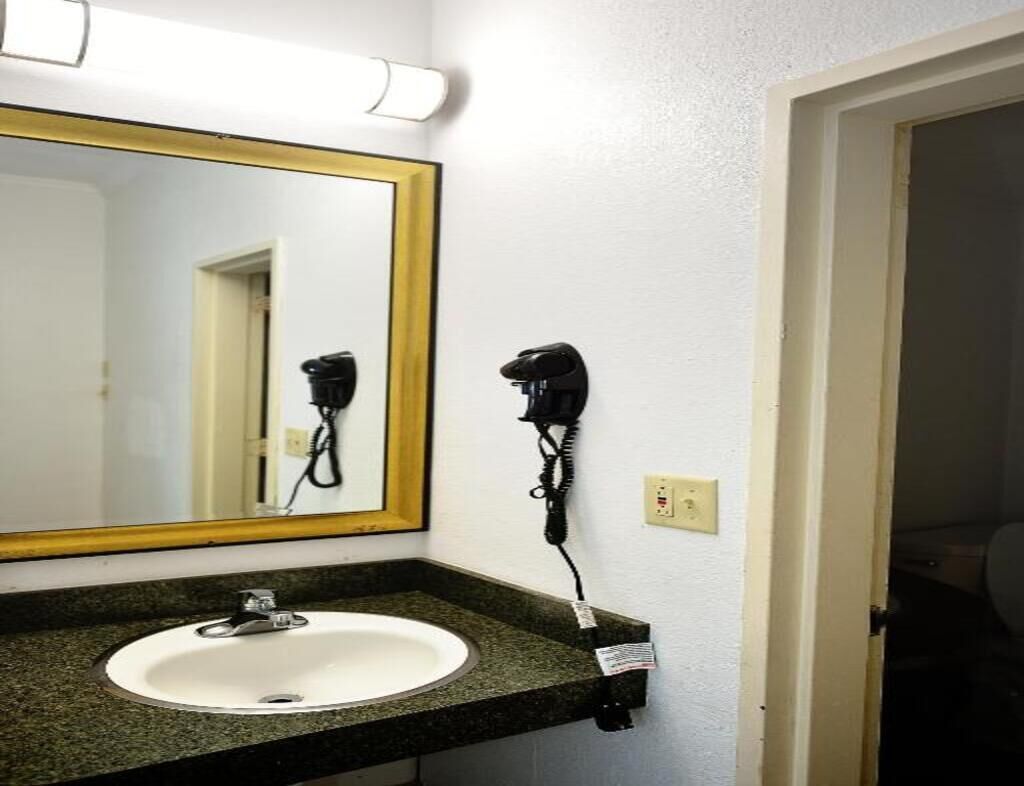 Bathtub, hair dryer