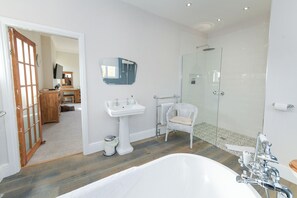 Bathroom - Borrowfield Lodge (Derby)