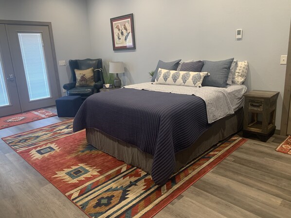 1 bedroom, bed sheets