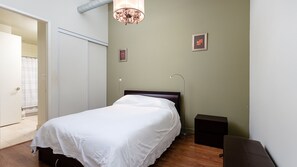 1 bedroom, bed sheets, wheelchair access