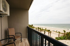 Classic Studio Suite, 2 Double Beds, Balcony, Ocean View | Free WiFi, bed sheets - AVENTURA ON THE OCEAN (Myrtle Beach)
