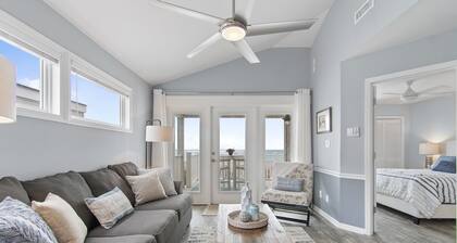 "Waters Edge 433-A" - Oceanfront Condo w/ Community Pool, 2 Bedrooms / 2 Bathrooms