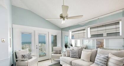 "Waters Edge 433-B" - Oceanfront Condo w/ Community Pool, 2 Bedrooms / 2 Bathrooms