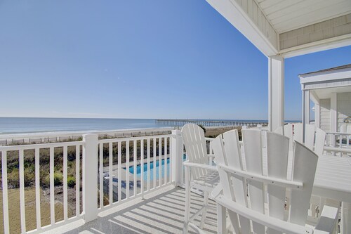 "Waters Edge 427-B" - Oceanfront Condo w/ Community Pool, 2 Bedrooms / 2 Bathrooms
