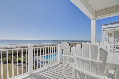 "Waters Edge 427-B" - Oceanfront Condo w/ Community Pool, 2 Bedrooms / 2 Bathrooms