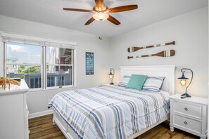 2 bedrooms, free WiFi - "Waters Edge 433-D" - Oceanfront Condo w/ Community Pool, 2 Bedrooms / 2 Bathrooms (Holden Beach)
