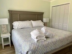 2 chambres, fer et planche à repasser, Wi-Fi gratuit, draps fournis